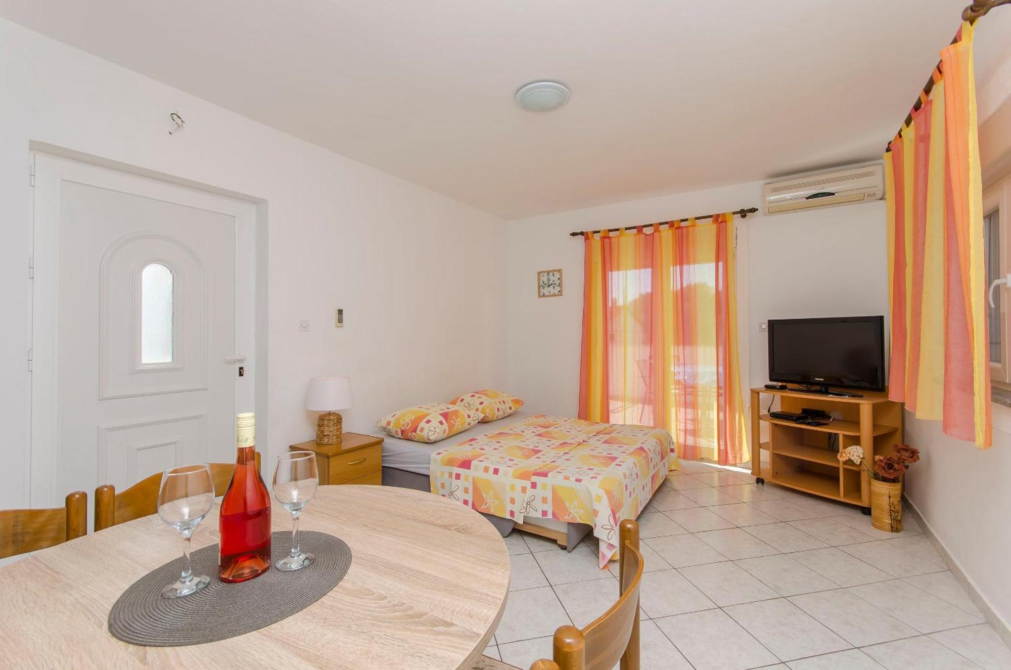 Apartments Danica Pirovac Kültér fotó