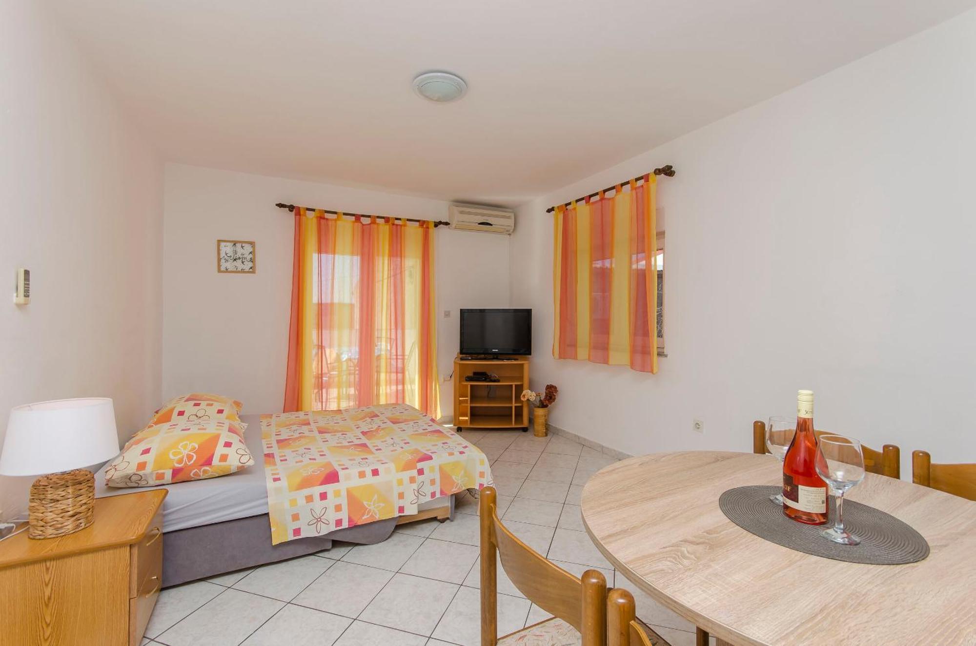 Apartments Danica Pirovac Kültér fotó